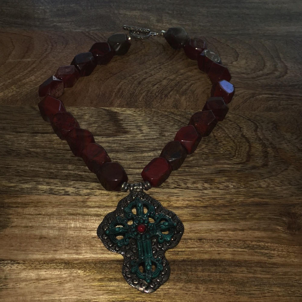 AMAZING handcrafted necklace !!